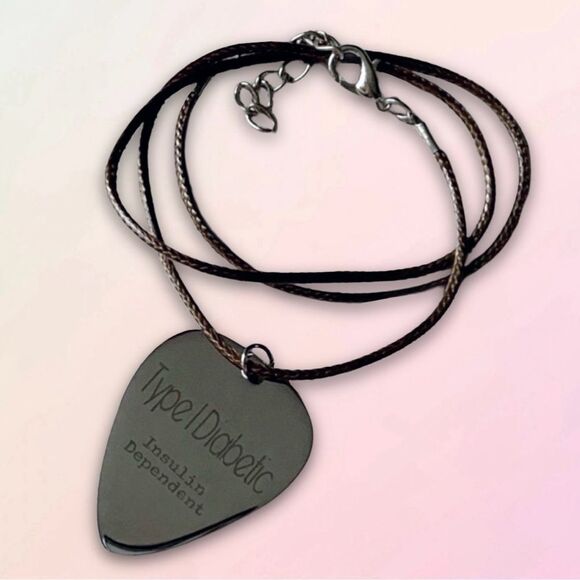 T1D Med Alert, Guitar Pick Charm/Pendant & Necklace Set - Picture 9 of 10